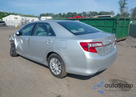 2012 Toyota Camry Le z USA, uszkodzony, nr VIN 4T4BF1FK7CR214004